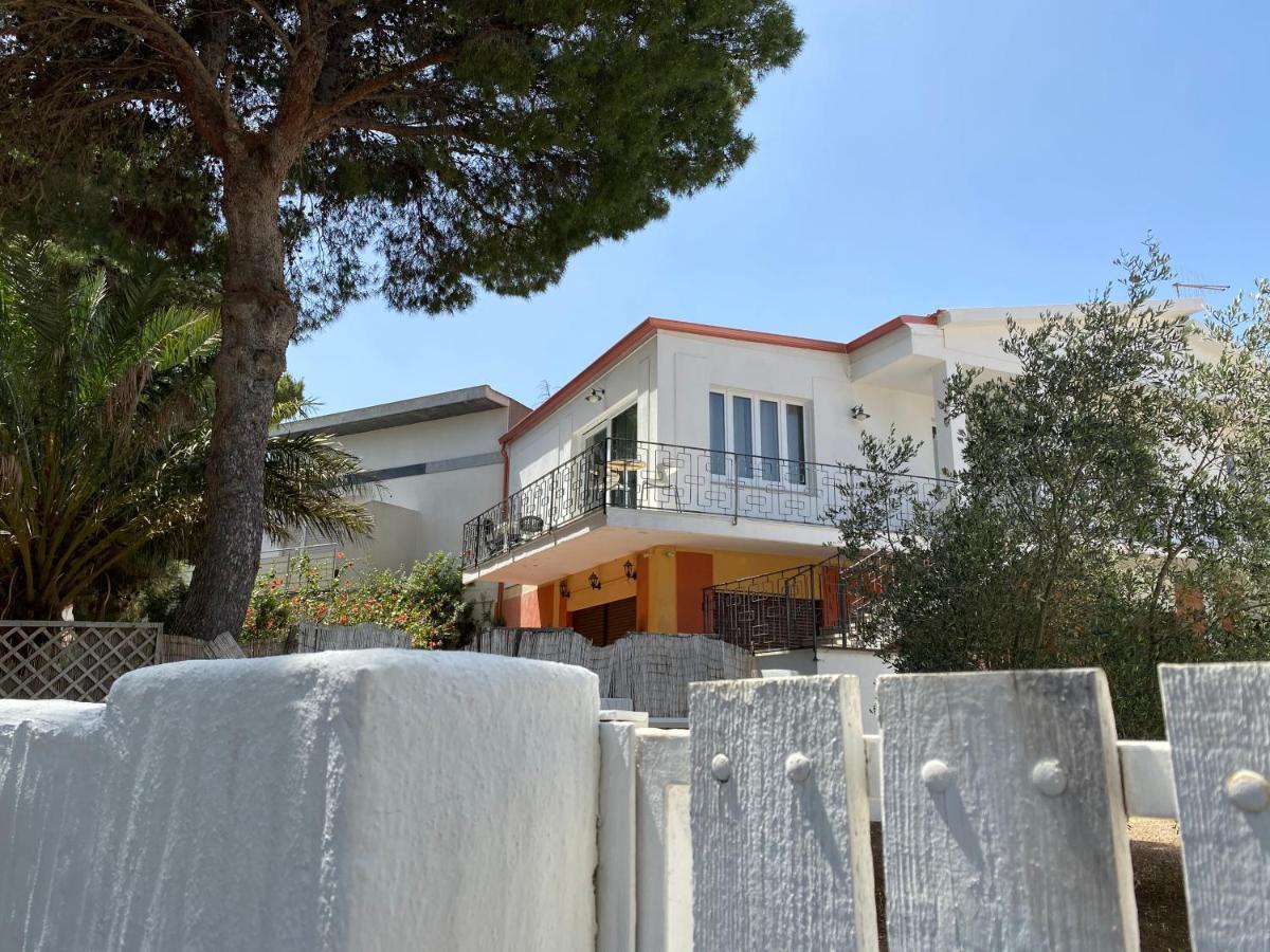 Sabrina Apartments Porto Pino Exteriör bild