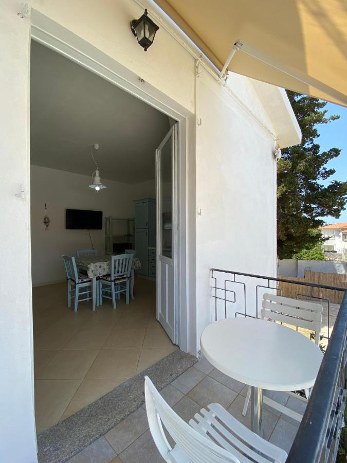 Sabrina Apartments Porto Pino Exteriör bild