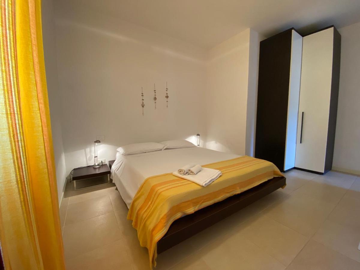 Sabrina Apartments Porto Pino Exteriör bild